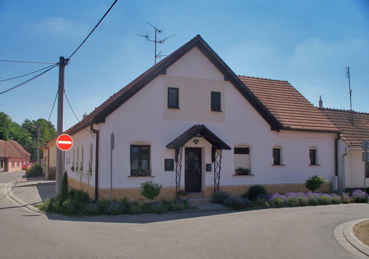 Ubytovani Jana Butler Lednice Exterior photo